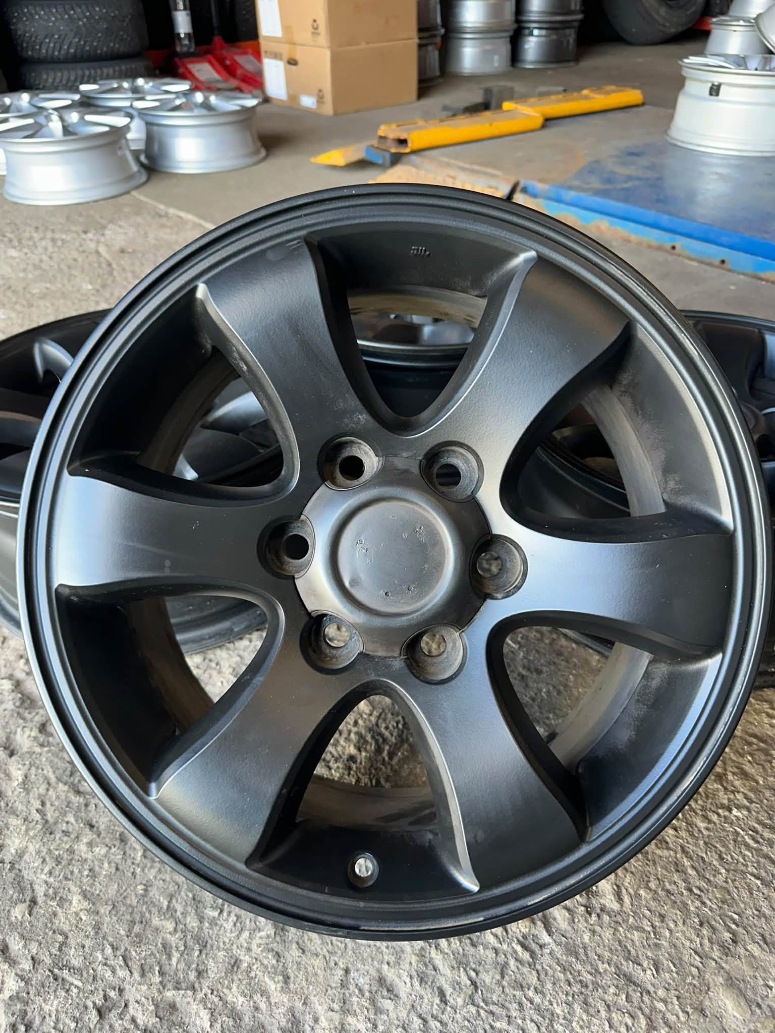 12 Toyota Original 17" 6x139.7 - Image 1