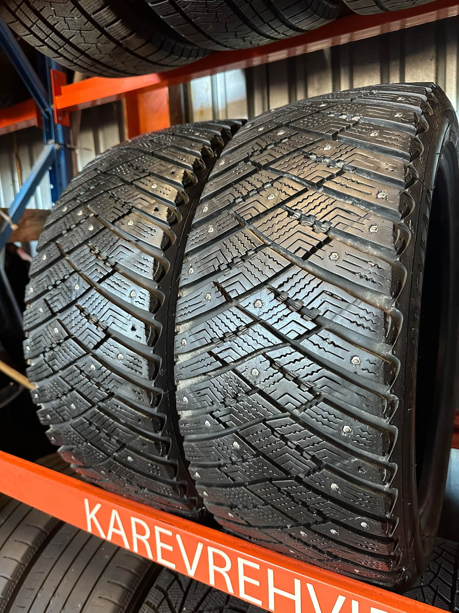 15 Goodyear UltraGrip Ice Arctic 225/45R17 94T - Pilt 1