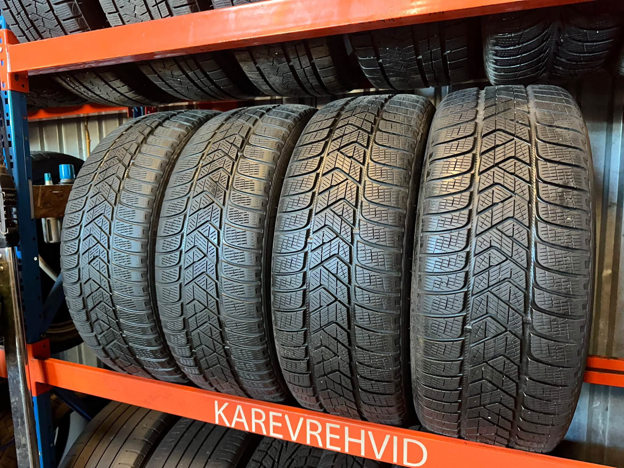 30 Pirelli Scorpion Winter 235/50R19 103H - Pilt 1