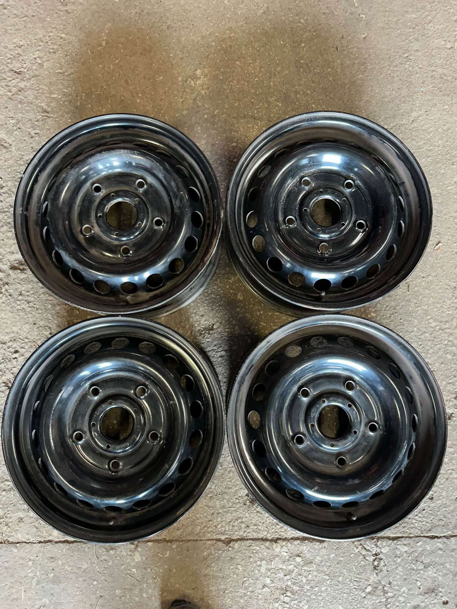 6 Ford Transit 16-inch rims - Image 1
