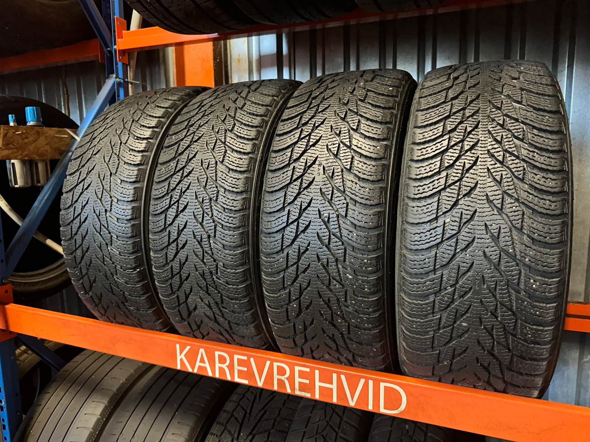 8 Nokian Hakkapeliitta R3 205/55R16 94R — изображение 1