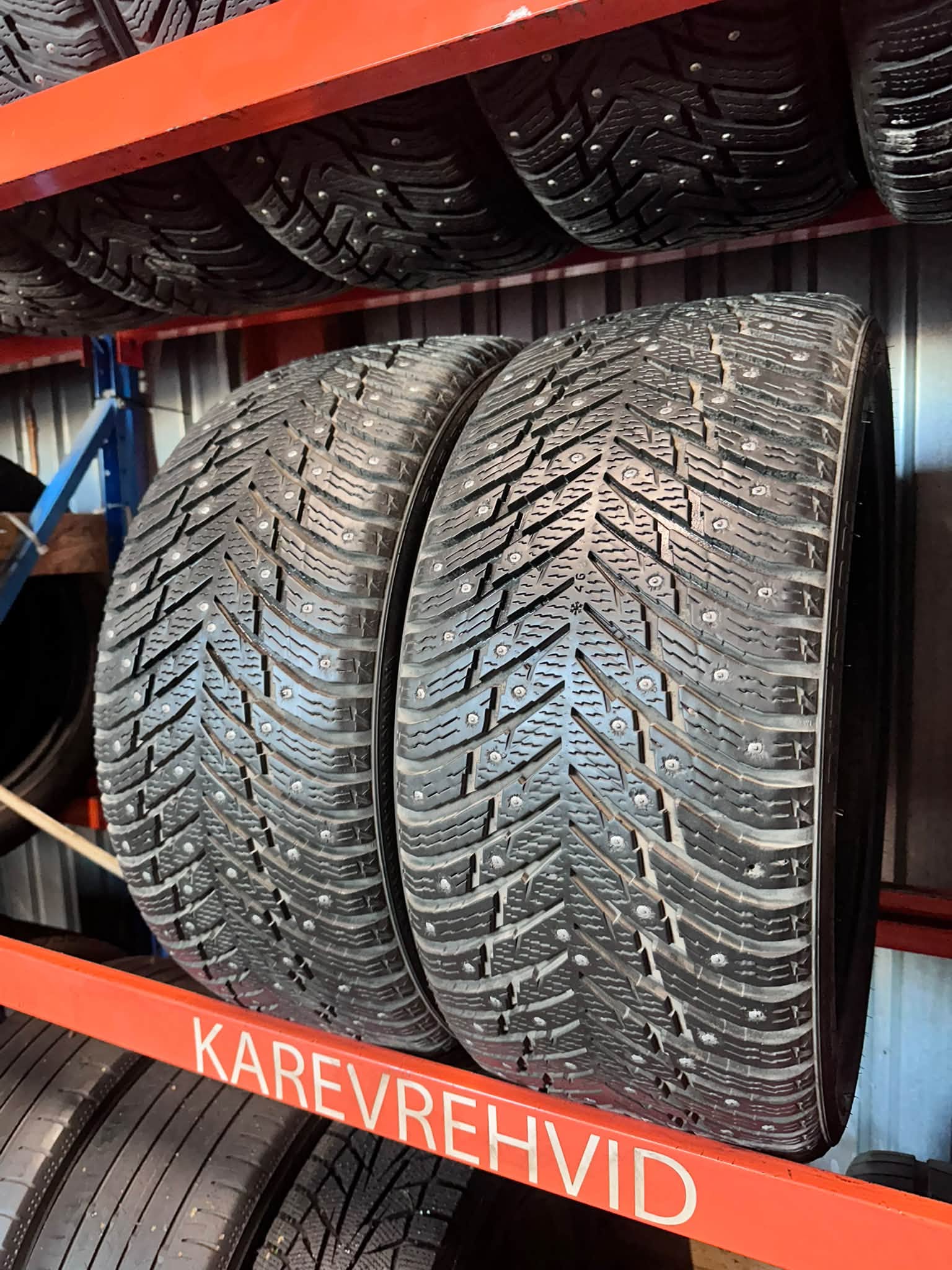 10 Nokian Hakkapeliitta 10 245/35R20 95T - Pilt 1