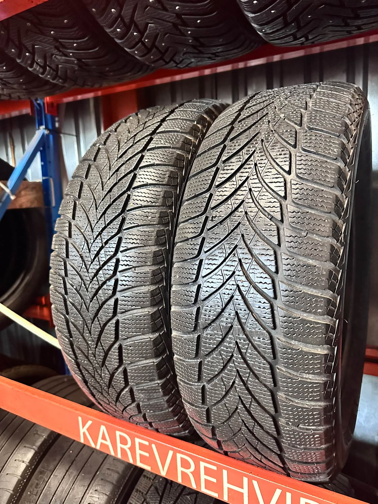 23 Goodyear UltraGrip Ice 2 215/60R16 99T - Pilt 1
