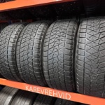 Bridgestone Blizzak 235/55R18 100T